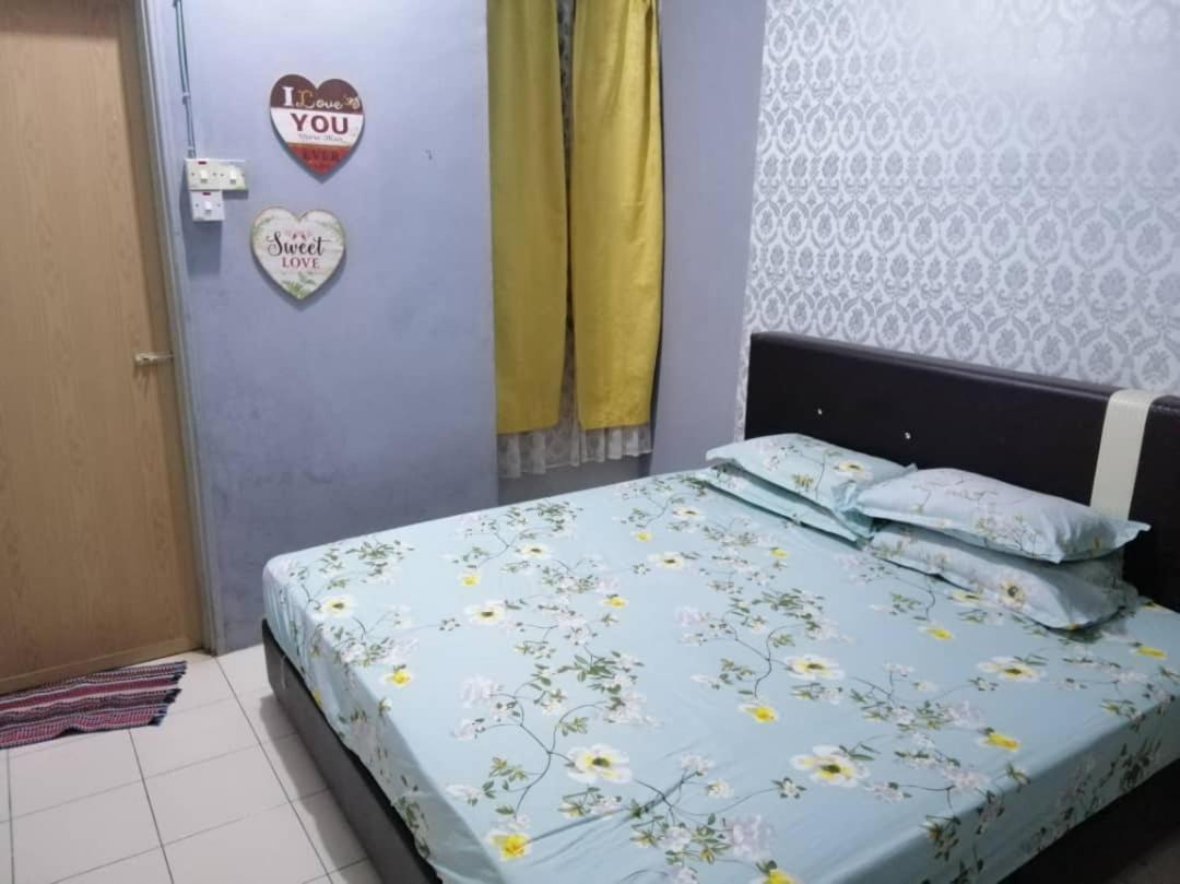 Homestay Perpaduan, Taman Bercham Raya Ulu Kinta Ipoh Perak Kampong Batu Lapan  Extérieur photo